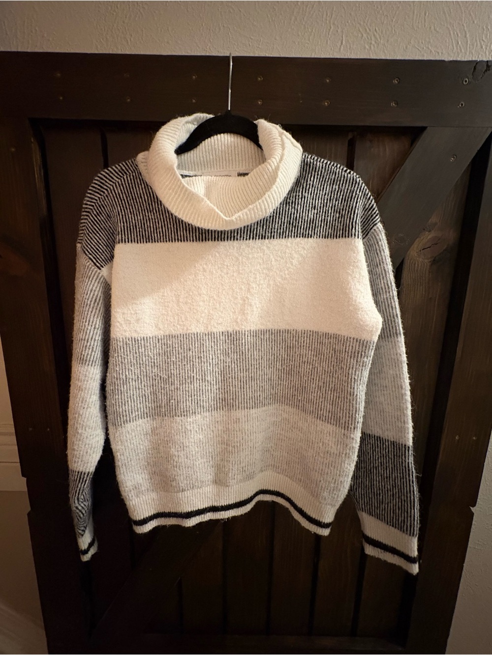 Liz Claiborne Cream & Gray Striped Cowl Neck Sweater